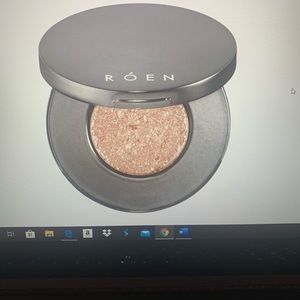 Roen Beauty Disco Eye Shadow Topper